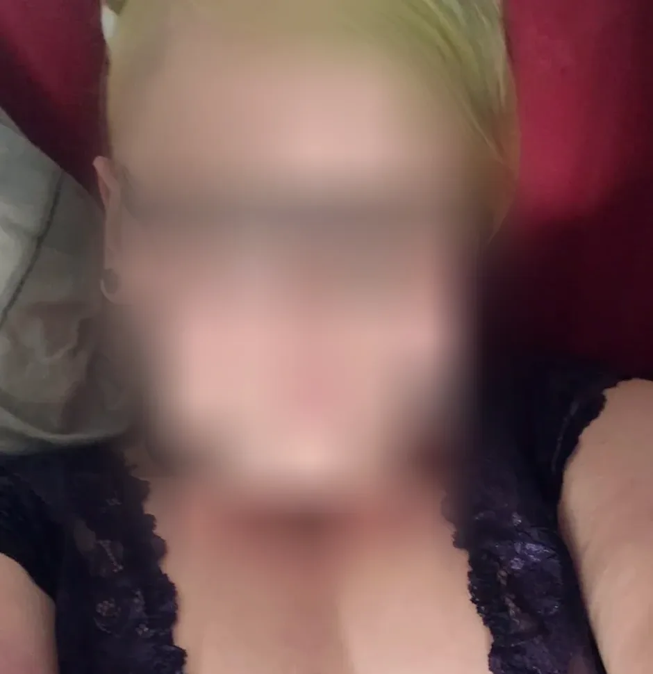 Alexandra, 28 anni