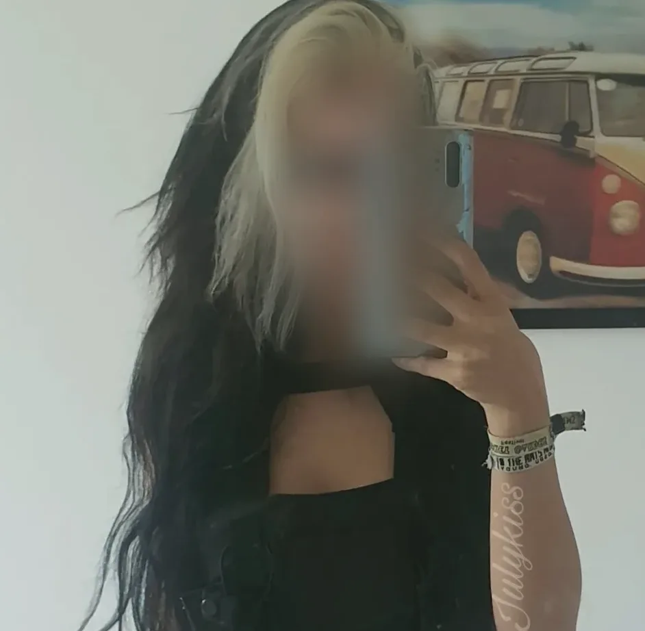 Manuela, 26 anni